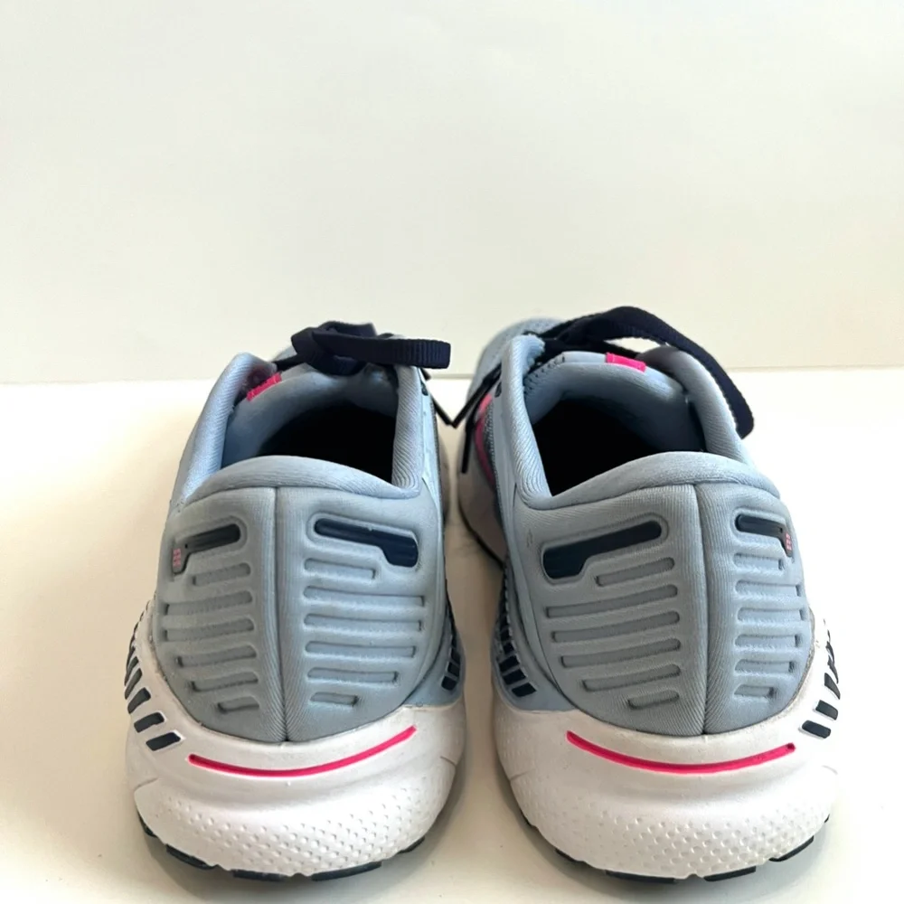 Like New Condition Brooks Women's Adrenaline GTS 22 Running Shoe, Size 9/40.5 EU - Picture 14 of 16